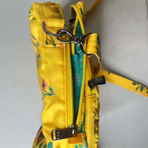 Lug Ranger Yellow Crossbody Bag - Picture 11 of 16